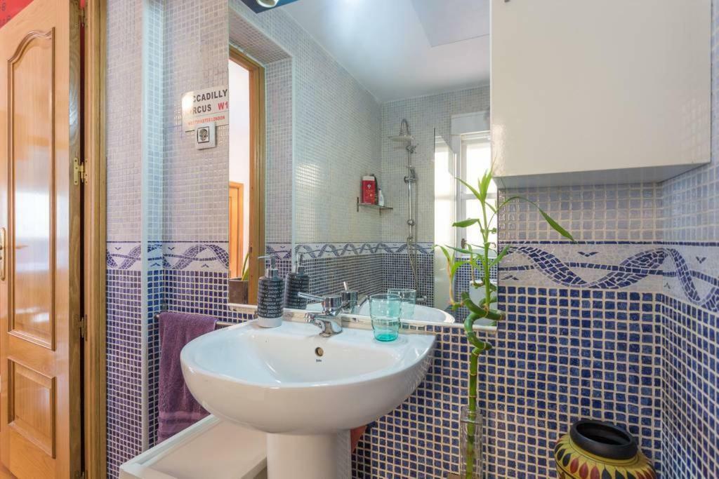 Apartamento Urgel Madrid Buitenkant foto
